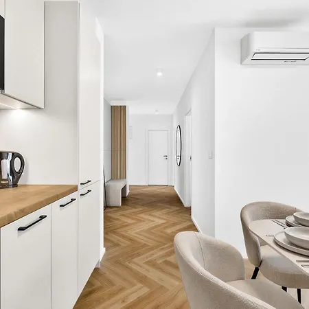 Lejlighed Bright Family For 6 - Ac & Private Parking Bratislava